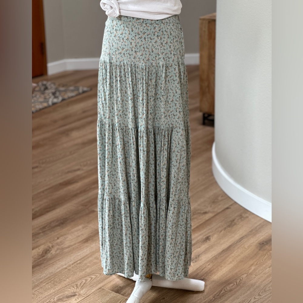 Lulu's Floral Maxi Skirt in Green and Cream